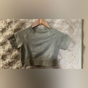 Stretchy work out top- no tags- like new never worn.